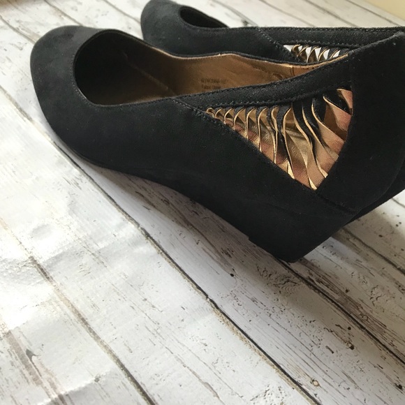 Black Wedge Heeled Shoes -Size 10 - Picture 5 of 8